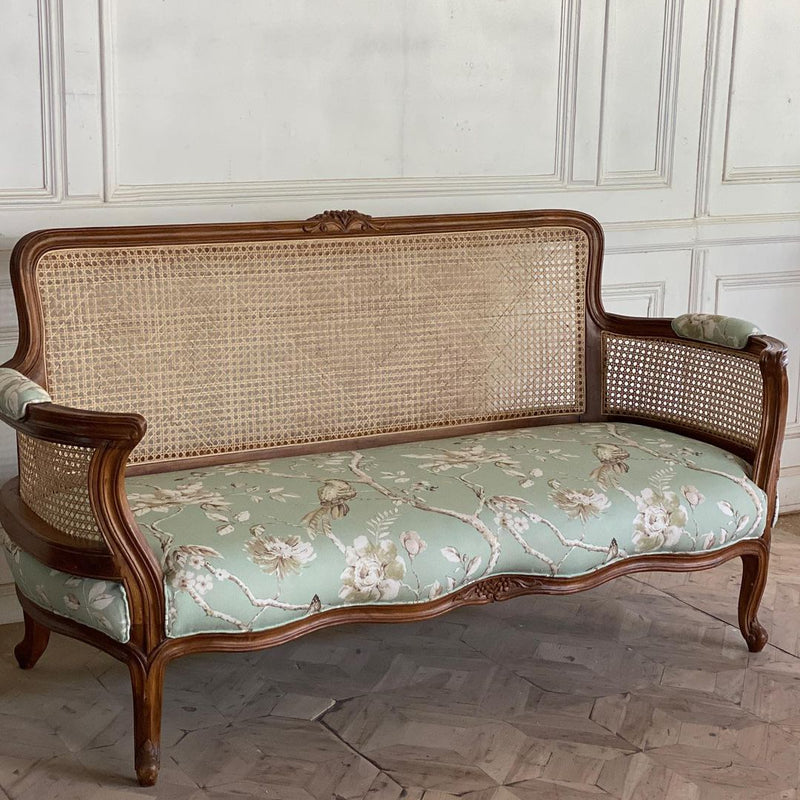 Classic Louis XV sofa with wicker