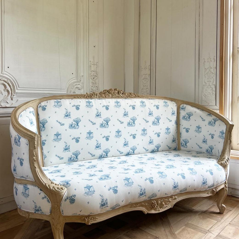 Country style Petite Louis XV Sofa~