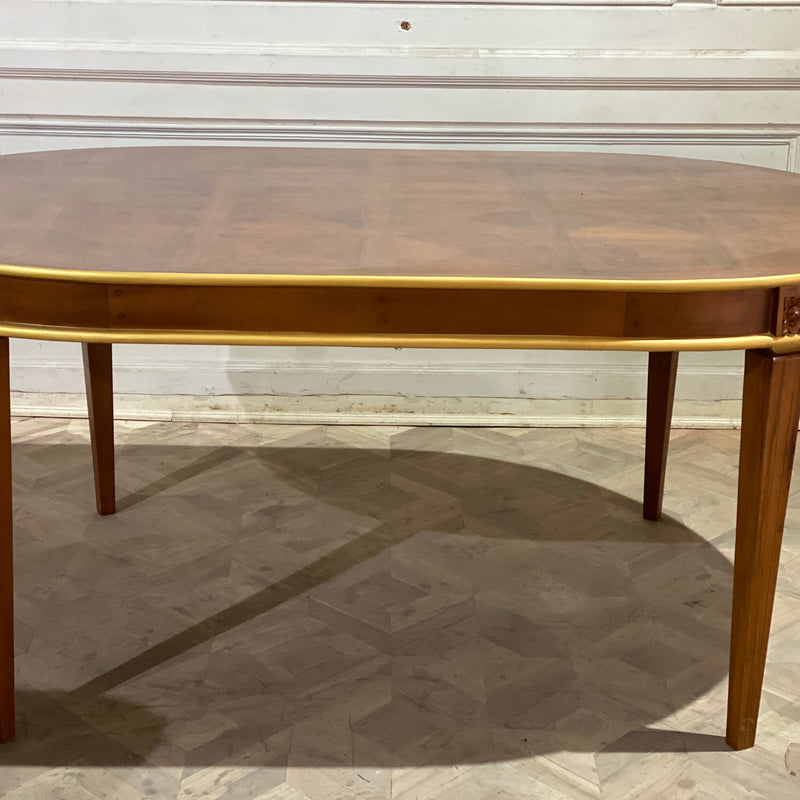 Louis XVI Dining table in classic walnut with parquet top