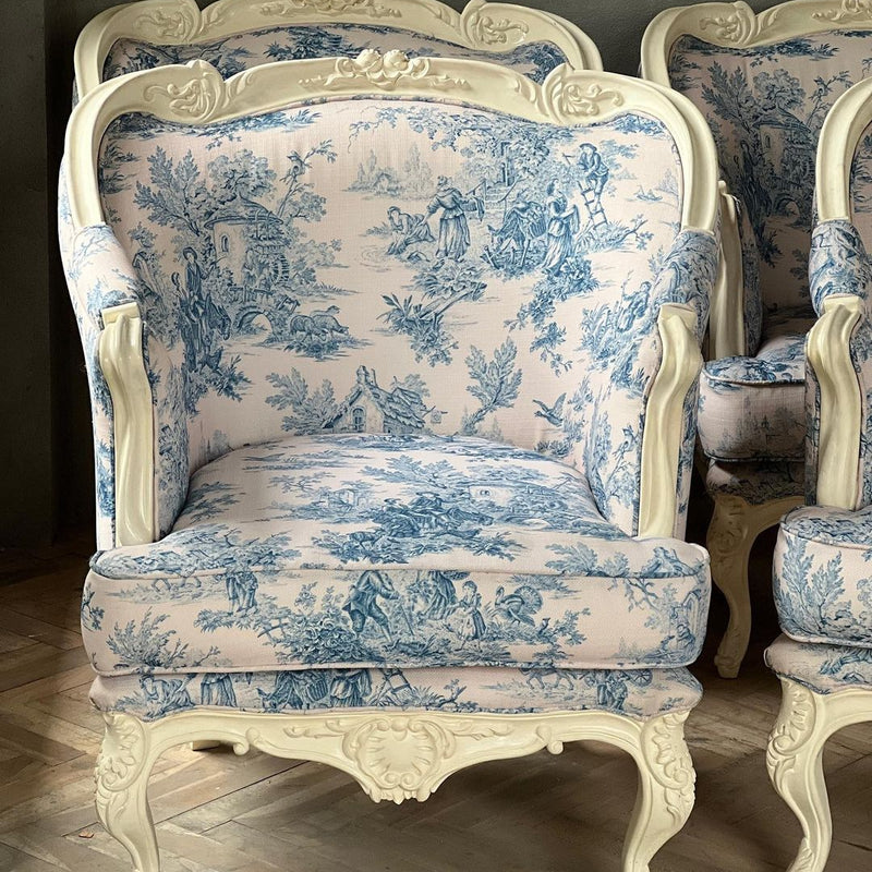Beautiful unbridled bergères / armchairs in Louis XV brilliance