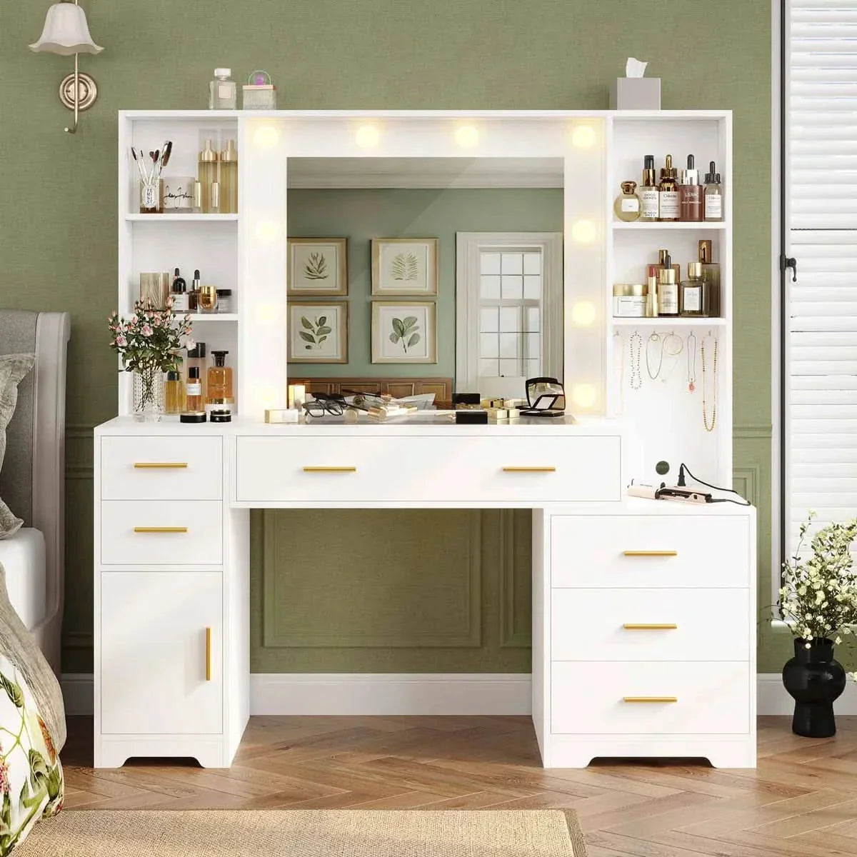 - Wooden Empiro