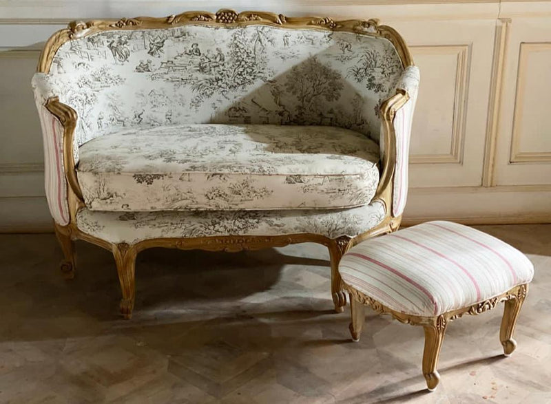 Bergère / sofa of Louis XV quintessence