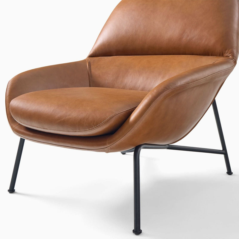 Quilex Mid-Century Leather Chair - Wooden Empiro