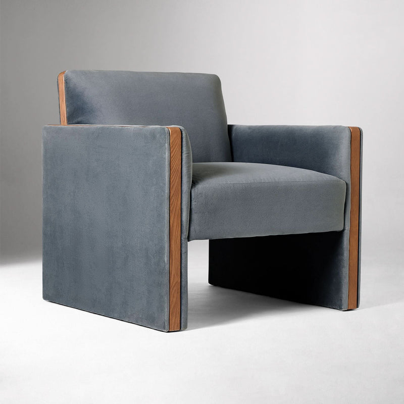 Rebbi Club Chair - Wooden Empiro