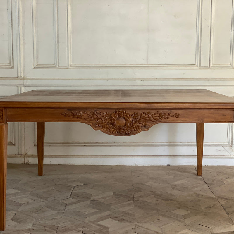 Dining table in Louis XVI style
