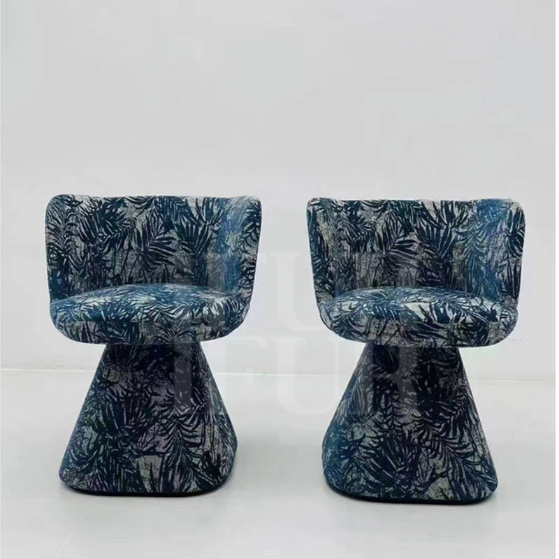 Axis Flora Lounge Chair