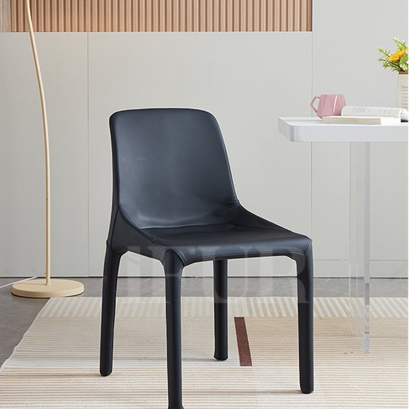 NoirEdge Chair