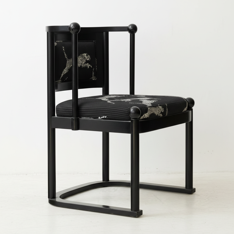 Prowl Noir Chair