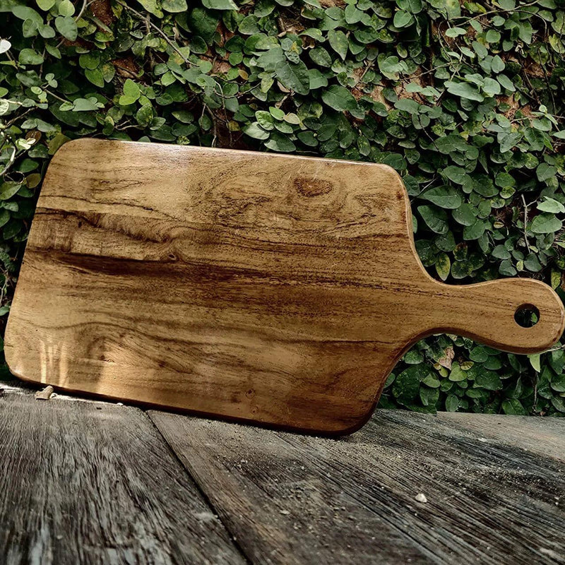 BEAUTIFUL WOODEN CHOPPING BOARD