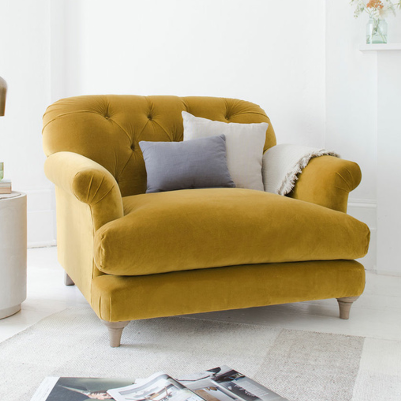 Benzo Loveseat