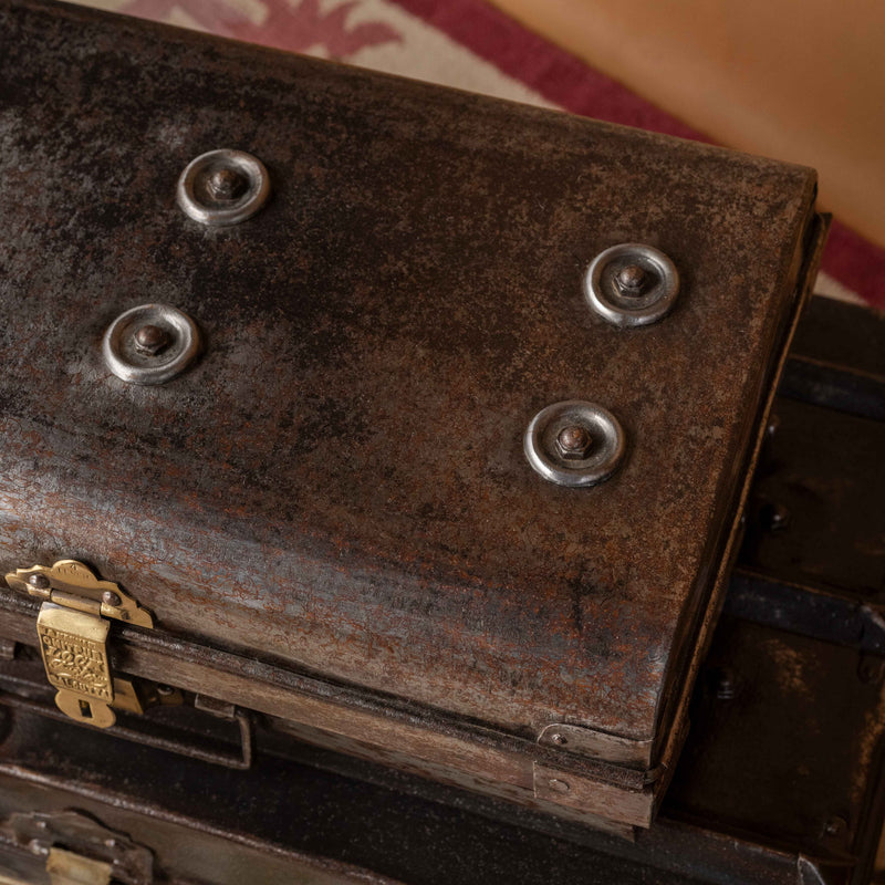 Iron Trunk Big
