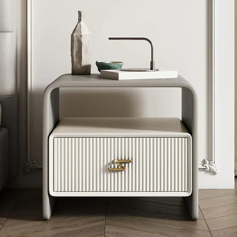 Giggy Modern Bedside Table - Wooden Empiro