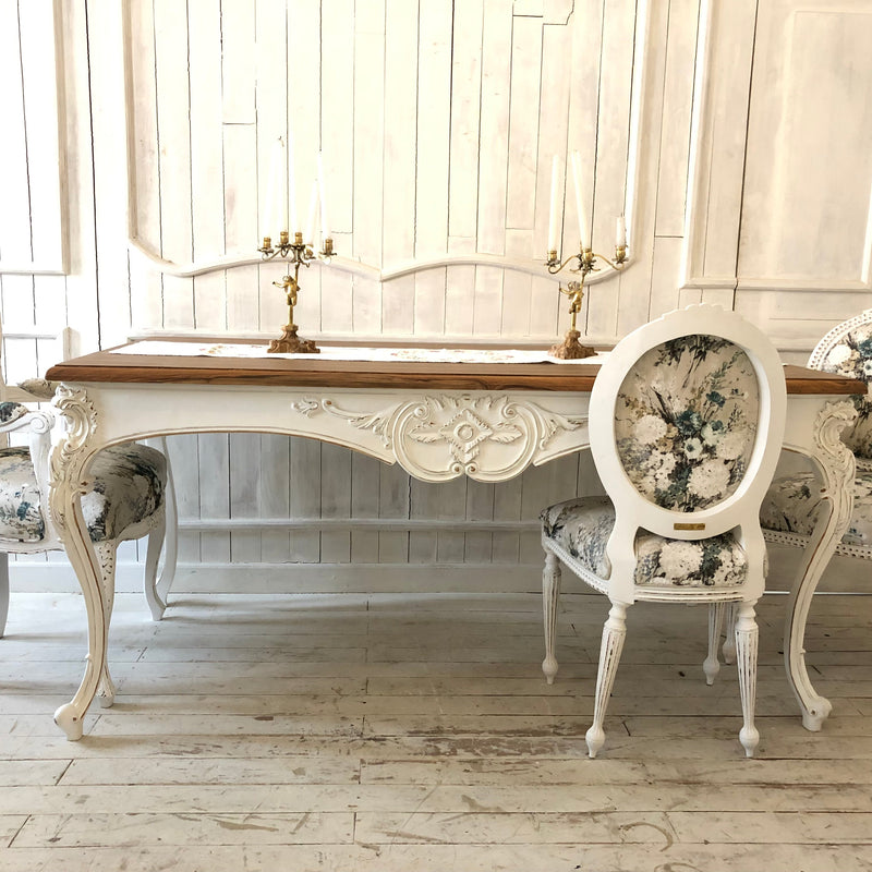 Dining table of Louis XV magnificence