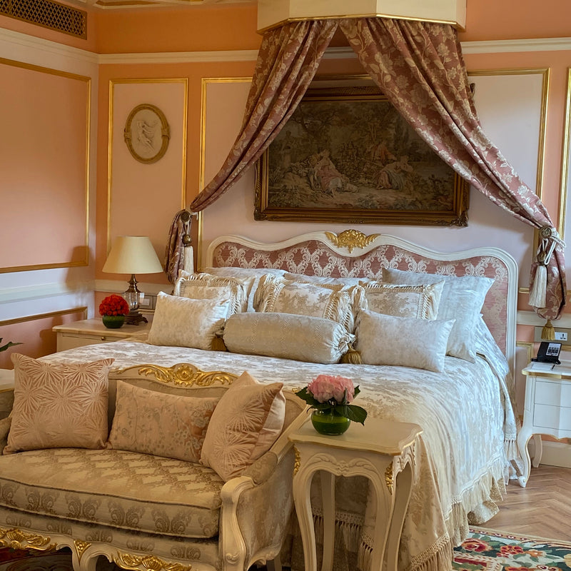 Bed head of Louis XV exuberance