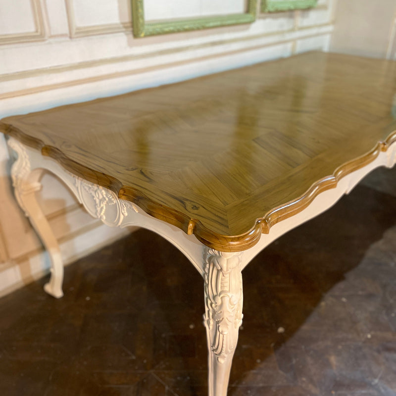 Elegant dining table inspired by Louis XV