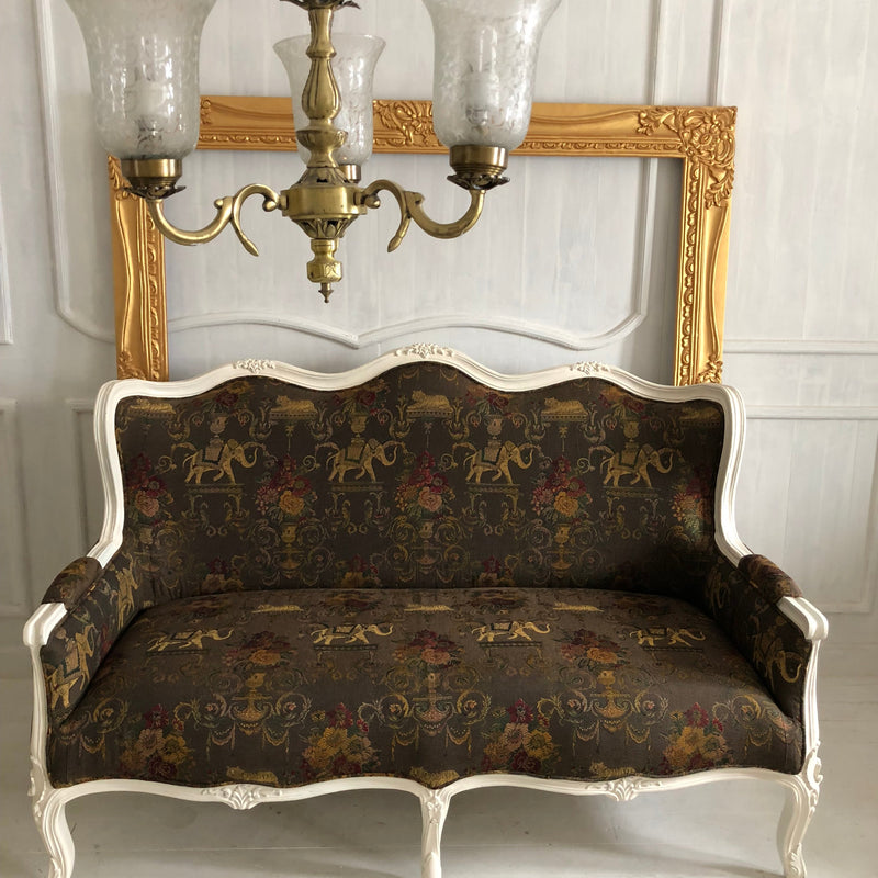 Elegant Louis XV sofa with the most delicate silhouette