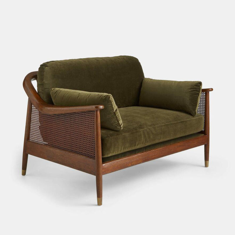 Nirvana Sofa - Lakkadhaara