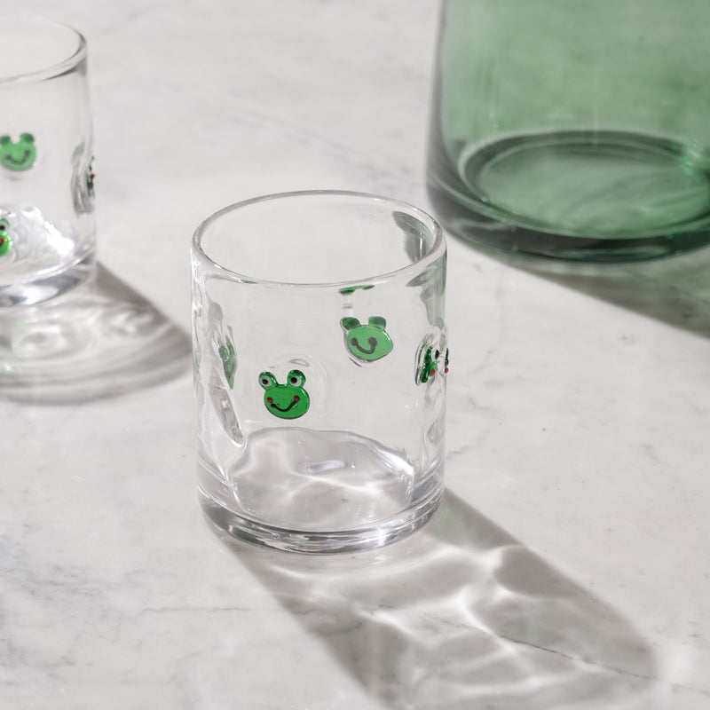 Anura Glass