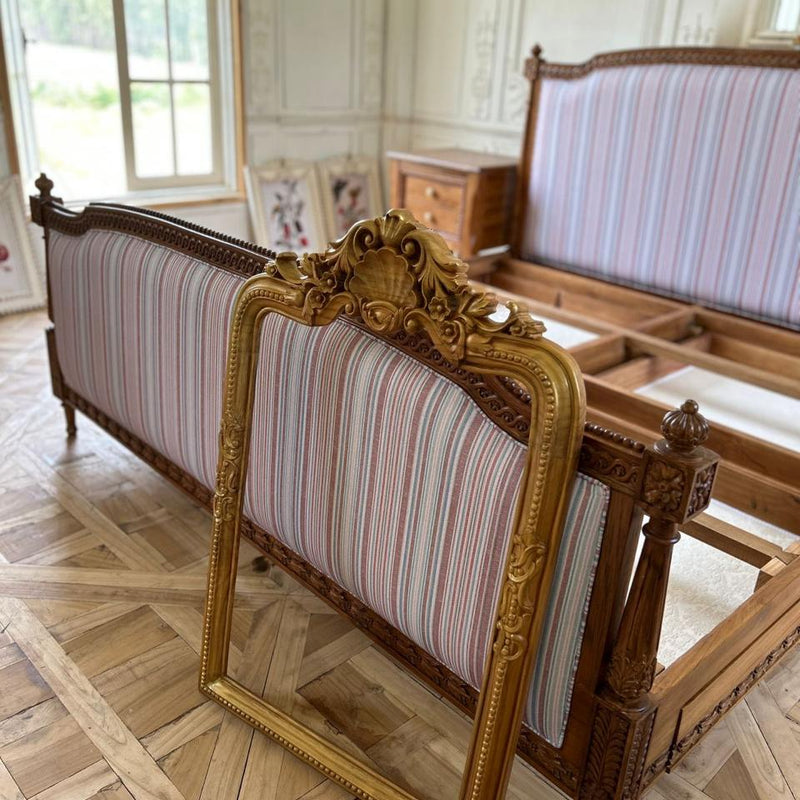 Louis XVI bed with the most sleek silhouette~
