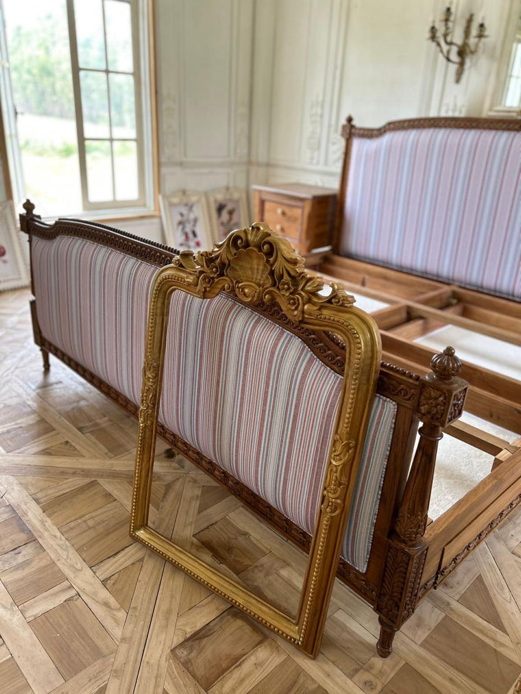 Louis XVI bed with the most sleek silhouette~