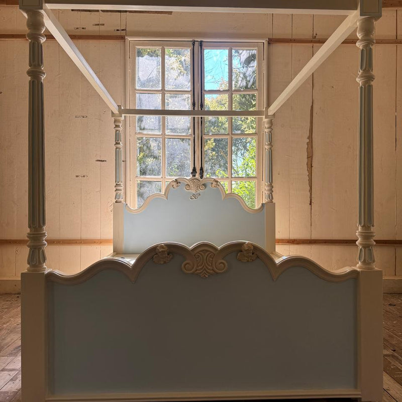 Elegant Four poster bed with Cherubs~
