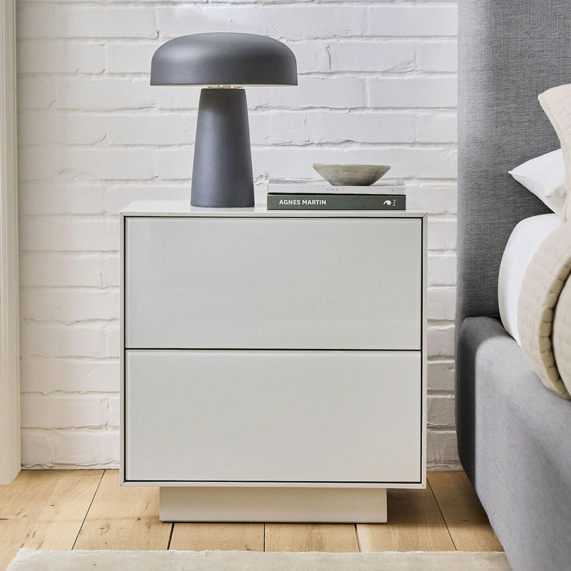Rolkig Modern Bedside Table - Wooden Empiro