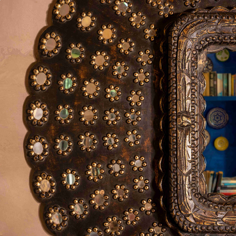 Bindi Mirror