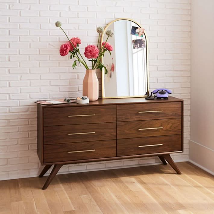 Selik Wright 6-Drawer Dresser - Wooden Empiro