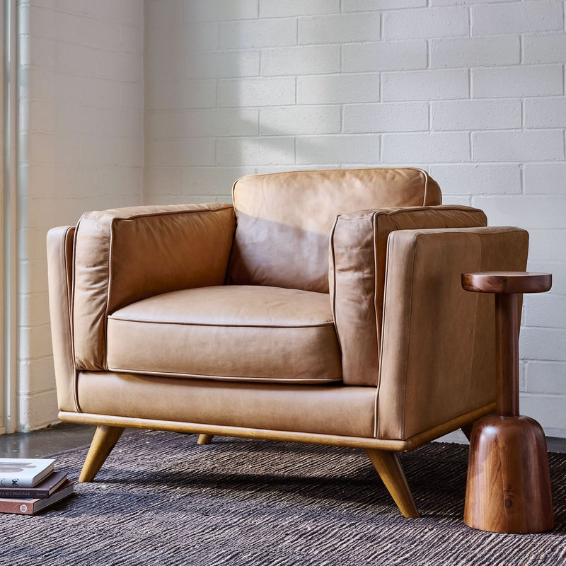 Wunned Leather Chair - Wooden Empiro